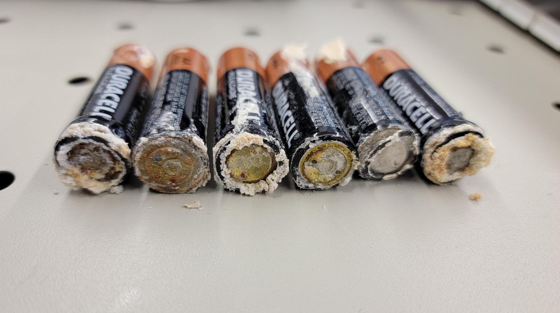 How Do Lithium Batteries Leak and What Are the Risks?